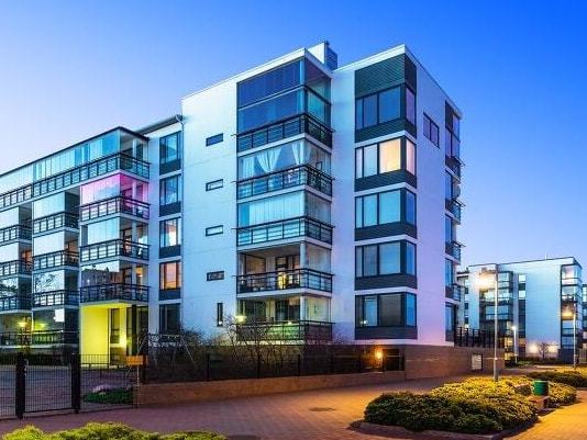 房地產(chǎn)開(kāi)發(fā) 物業(yè)管理等板塊午后繼續(xù)走強(qiáng)